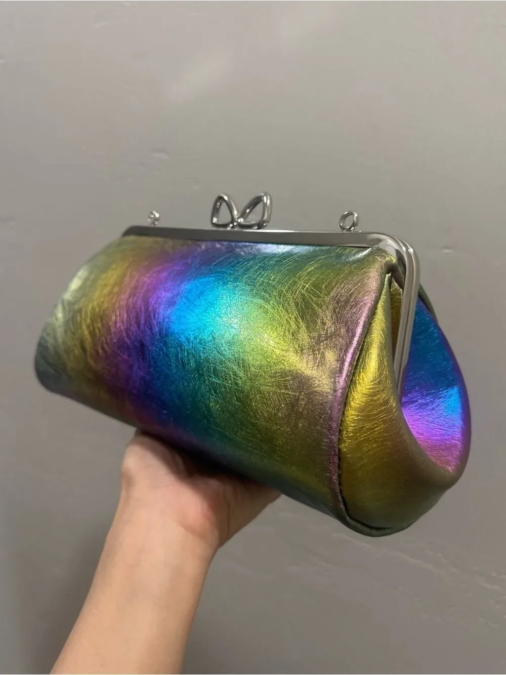 Metallic Iridescent Leather Handmade Bow Shaped Kisslock Frame Baguette Bag